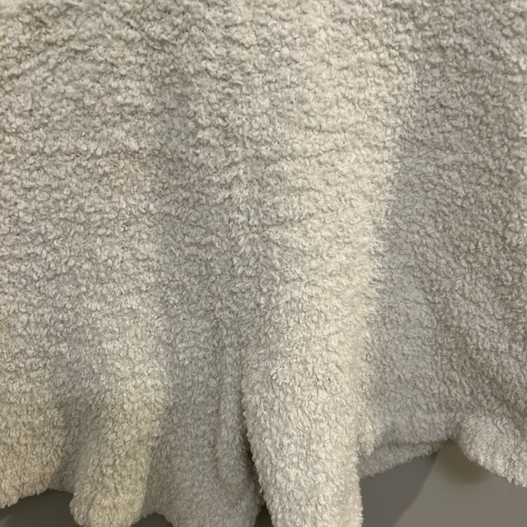 Skims Cozy Short Cream size S/M EUC N0566 - Picture 4 of 6